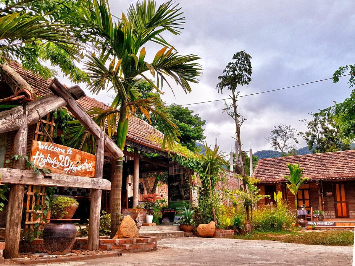 Highway 20 Homestay Phong Nha Zewnętrze zdjęcie